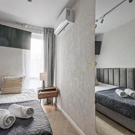 Prestige Center Metro, Ac, Smart Tv, 2 Bathrooms 호스텔 *