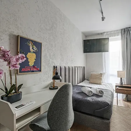 Hostel Prestige Center Metro, Ac, Smart Tv, 2 Bathrooms