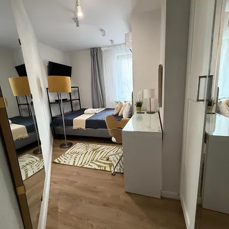 Prestige Center Warsaw Hostel *